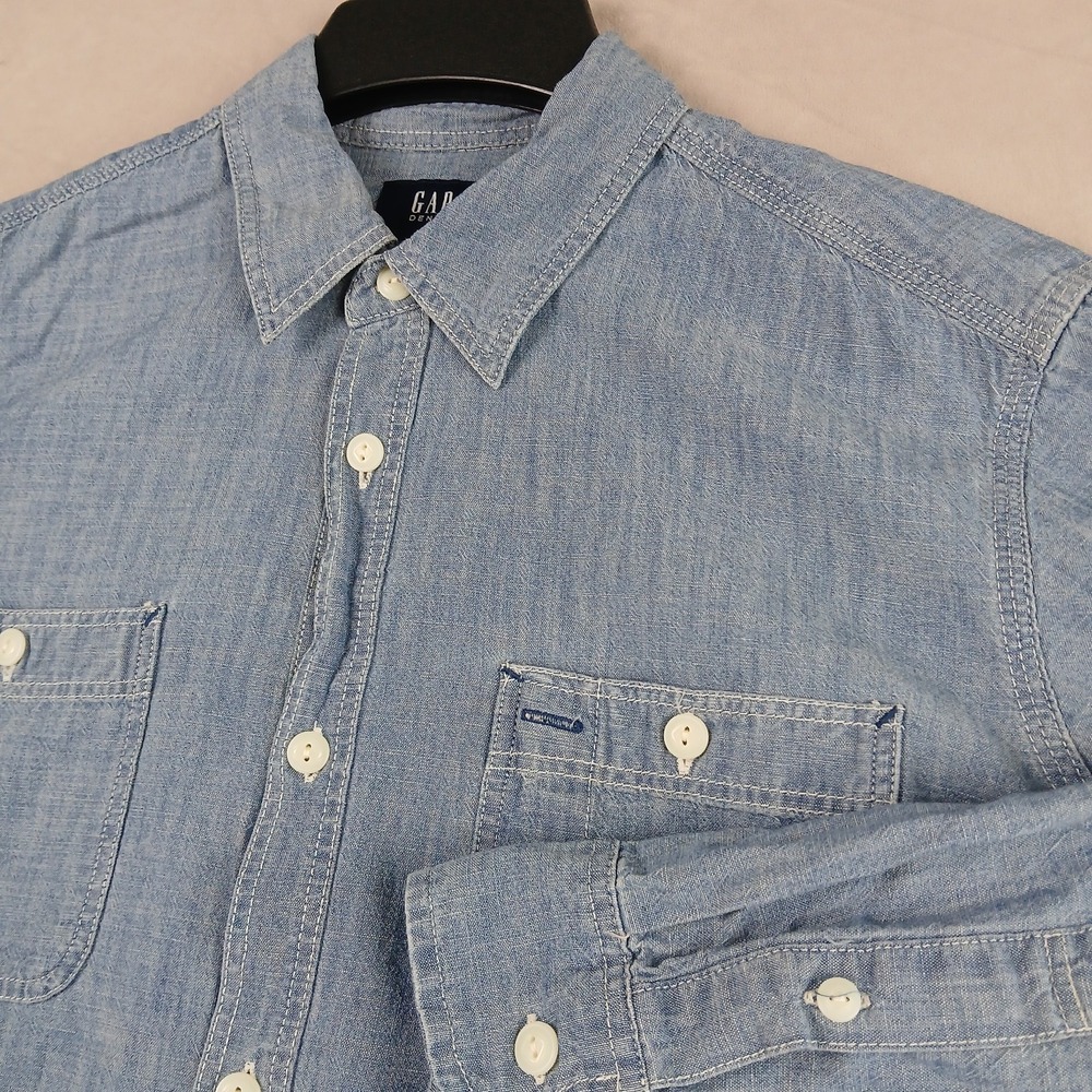 Gap Denim Medium Mens Shirt 22x27 Button Up Long Sleeve